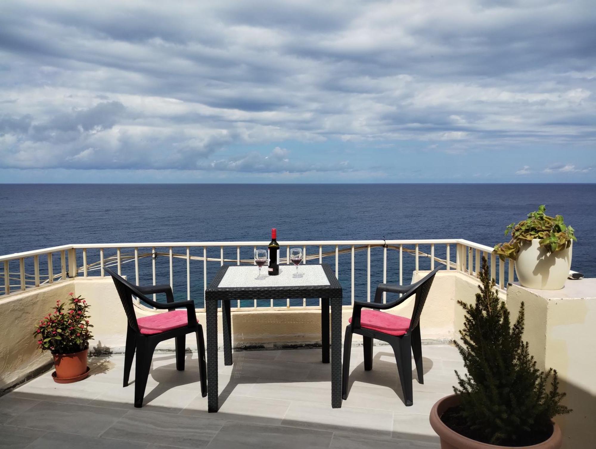Poseidons Seaview Penthouse Apartment Marsalforn Exterior foto